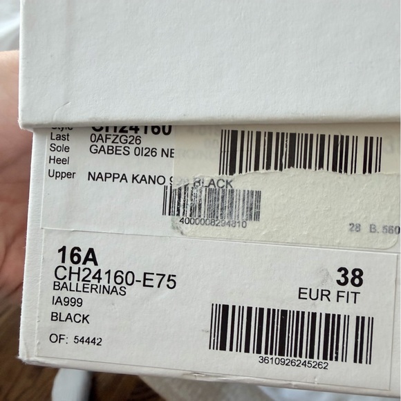 Chloé Women's Black Lauren Scalloped Leather Ballerina Flats - size 38 | US 8 - Picture 9 of 9